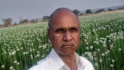 Maharashtra Farmer Earns Rs. 30-40 Lakh Annually through Sustainable Cultivation of Cotton, Soybean, and Onion